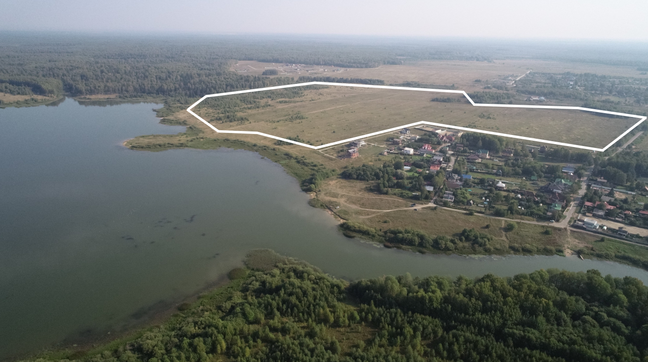 Фото деревни Хребтово на берегу Уводьского водохранилища